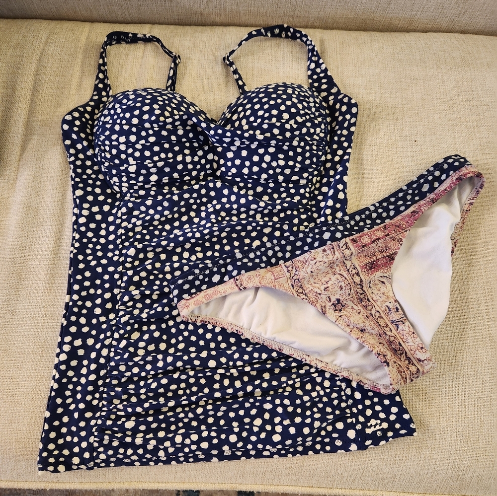 Two piece swim tank and inmates